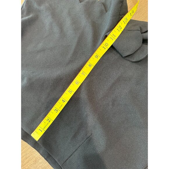 Monteau Scalloped Short Shorts - Picture 5 of 8